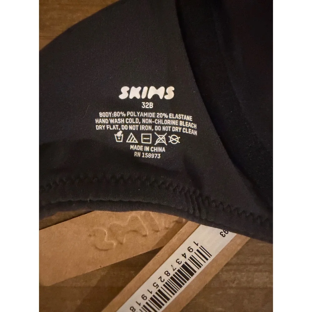 SKIMS Fits Everybody Underwire Bra Onyx Black 32B NWT - Picture 6 of 6